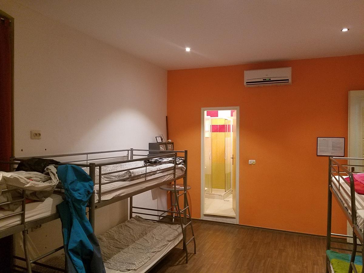 Hostel Riva *